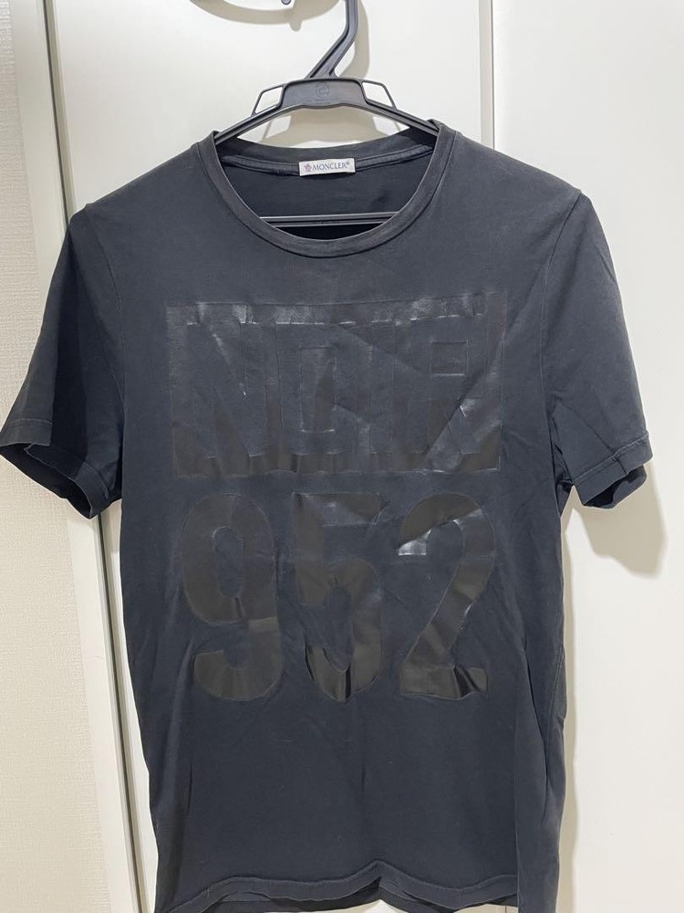 Rare Moncler Logo Patch T-Shirt in Black Size XS