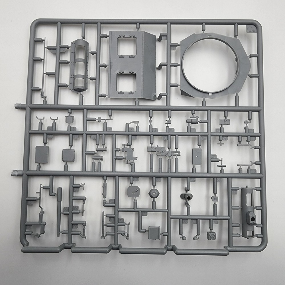 Miniart 1/35 Scale Pz.Kpfw. III Ausf.C Tank Model Kit 35166 with Sprue Parts