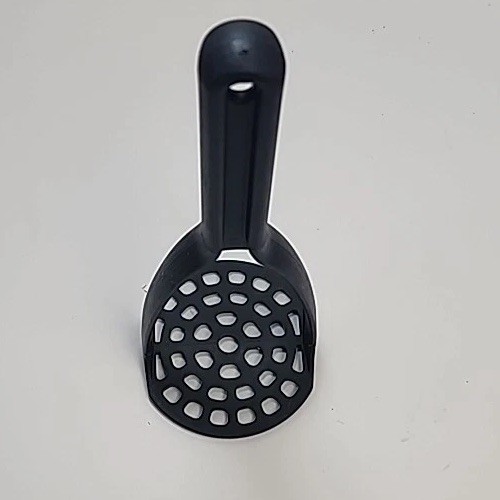 Pampered Chef Black Nylon Potato Masher for Veggies Beans and Fruit EUC