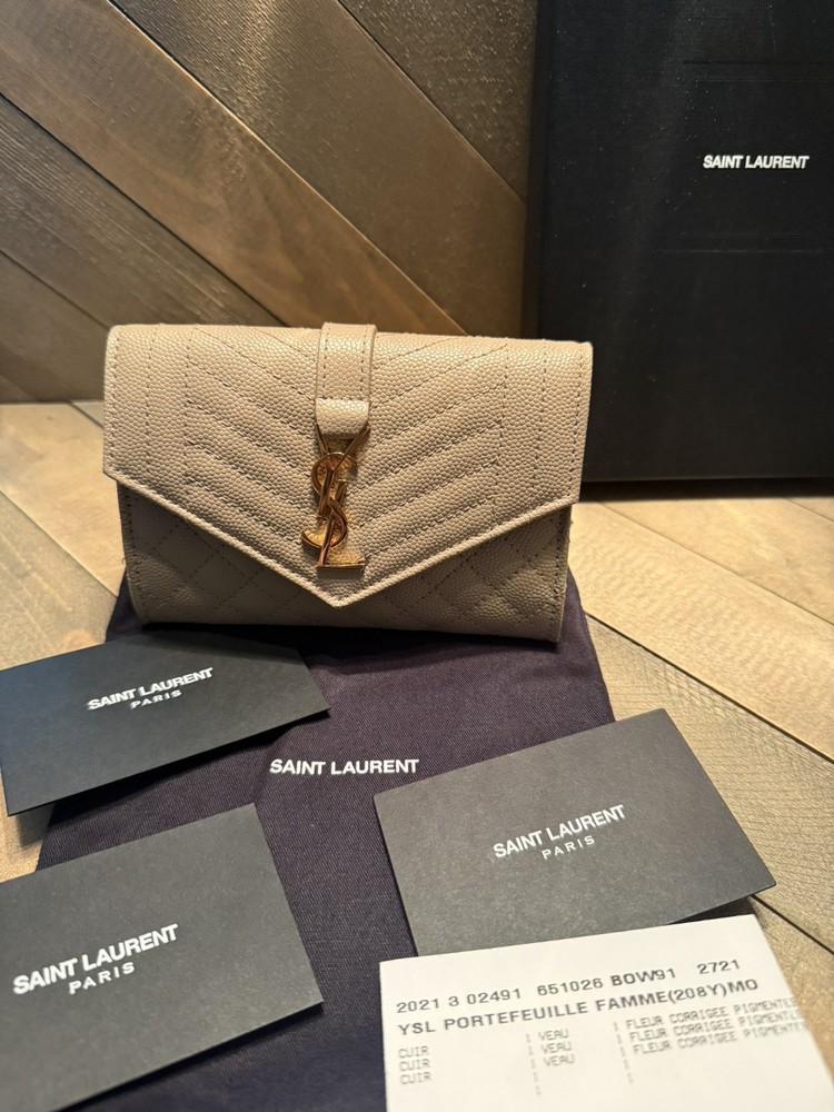 YSL Saint Laurent Grain De Poudre Matelasse Small Monogram Envelope Wallet NEW