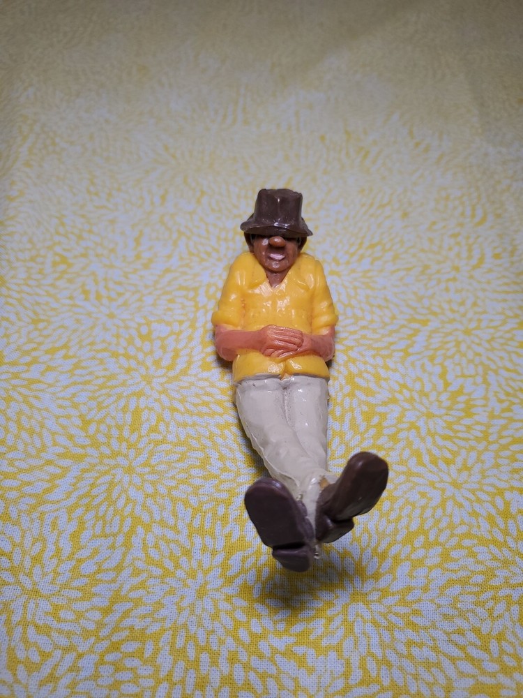 Vintage 1979 Wilton Cake Decorating Set Father’s Day Retirement Old Man Napping