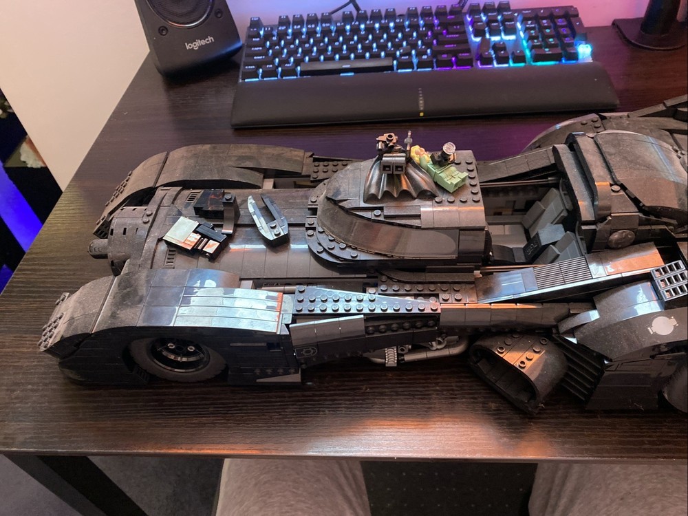 LEGO 76139 1989 Batmobile 3308 PCS Complete Only Built Once Missing Joker Mini
