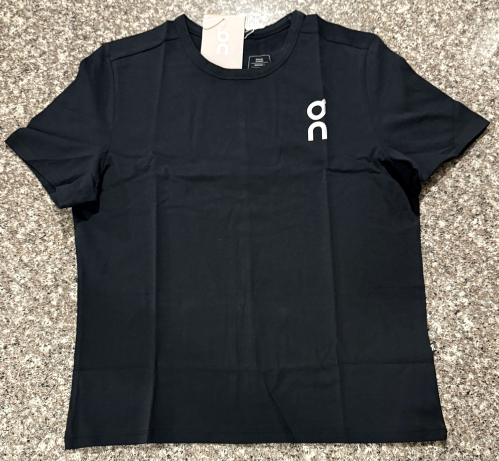On Running T-Shirt Women’s Black Graphic-T Outdoors Short Sleeve US size L