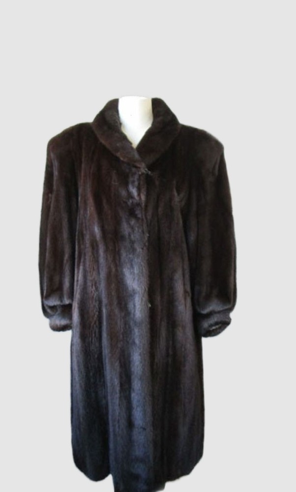 Women’s Dark Ranch Mink Fur Coat Size 10/12 Mint Condition