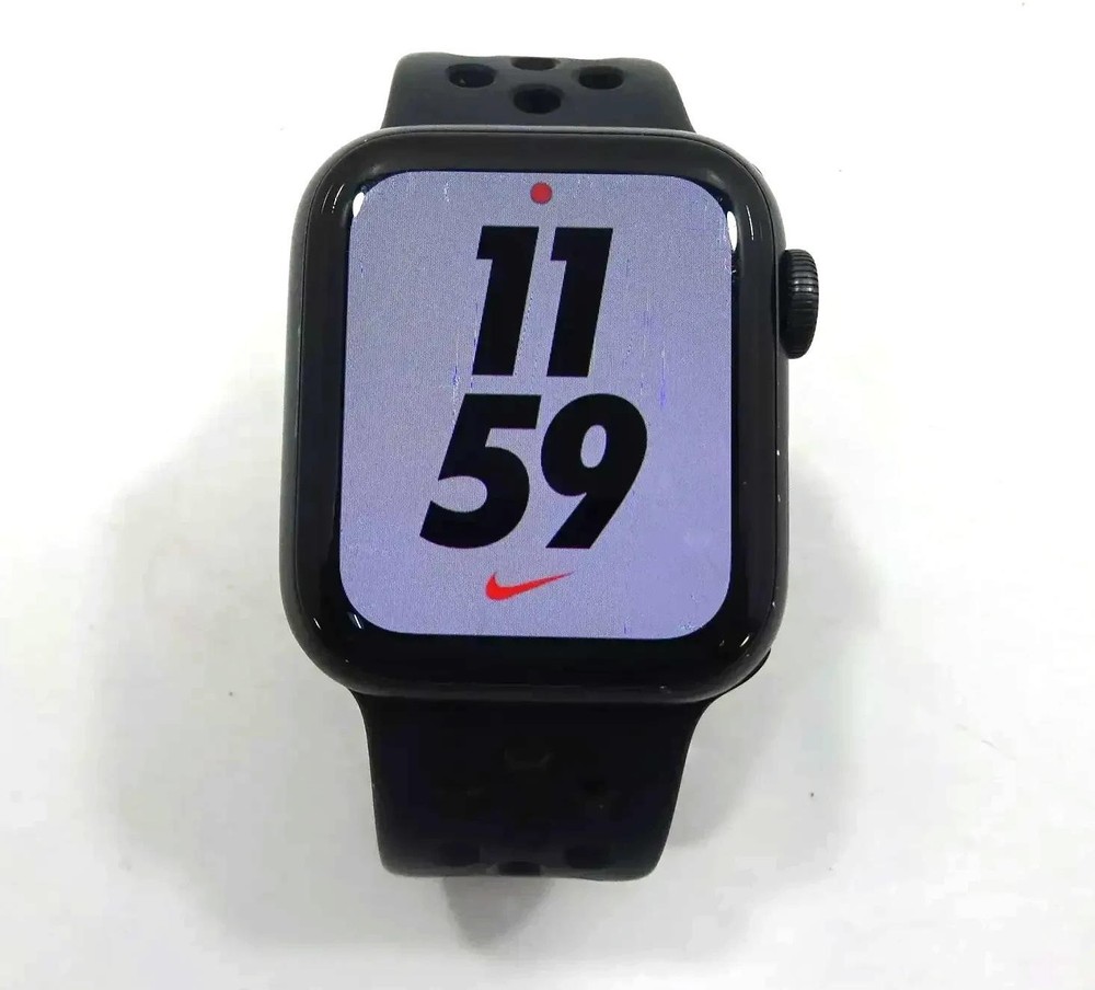 APPLE Watch Series 6 GPS 40MM Aluminum Case A2291 in Black