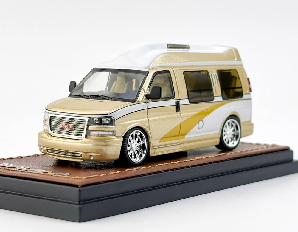 BN GOC 1:64 Gold GMC Savana Cutaway Van MPV RV Model Diecast Metal Car