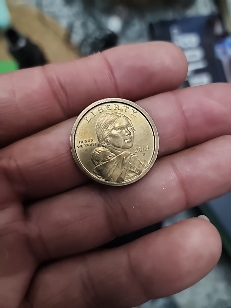 2001 D SACAGAWEA One Dollar US Liberty Coin Native American Dsgn Soaring Eagle