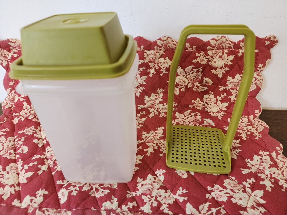 Vintage Tupperware 3-Piece Green Pickle Keeper Storage Container 1330-12