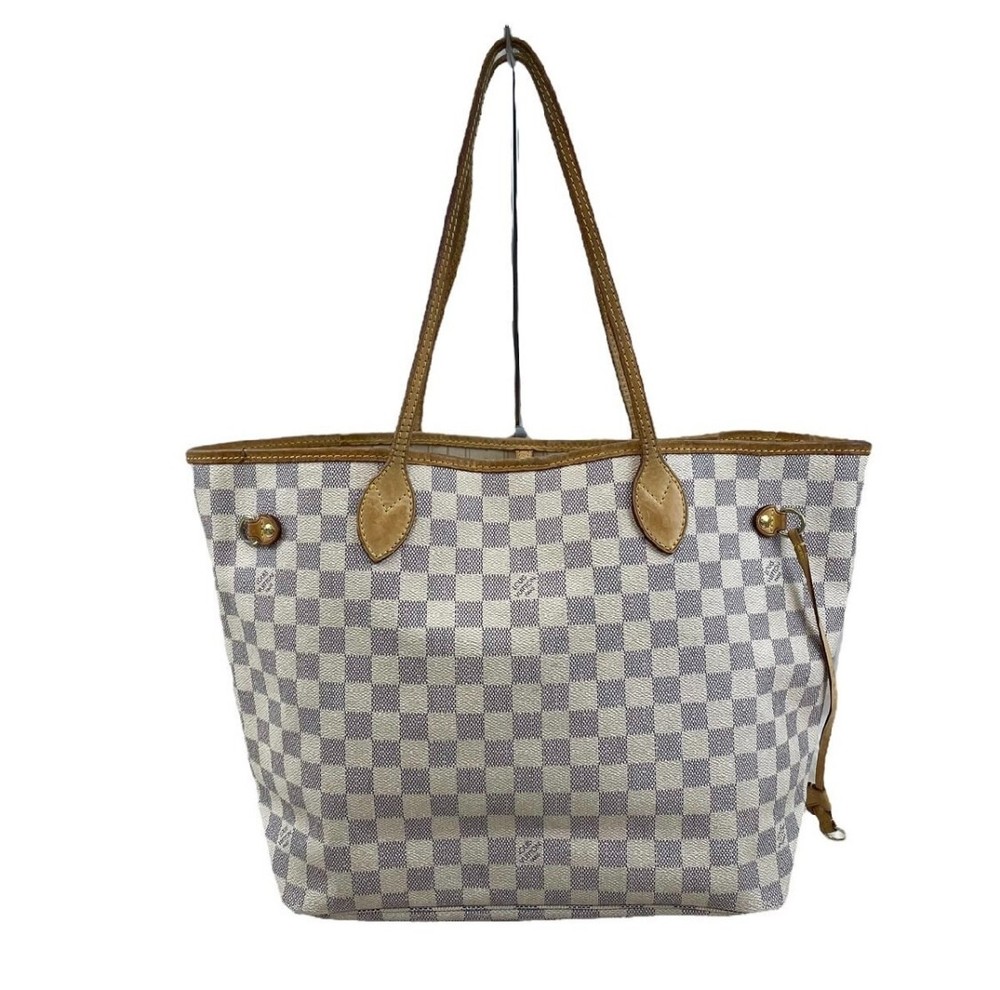 Louis Vuitton Neverfull MM Tote in Beige Monogram Canvas