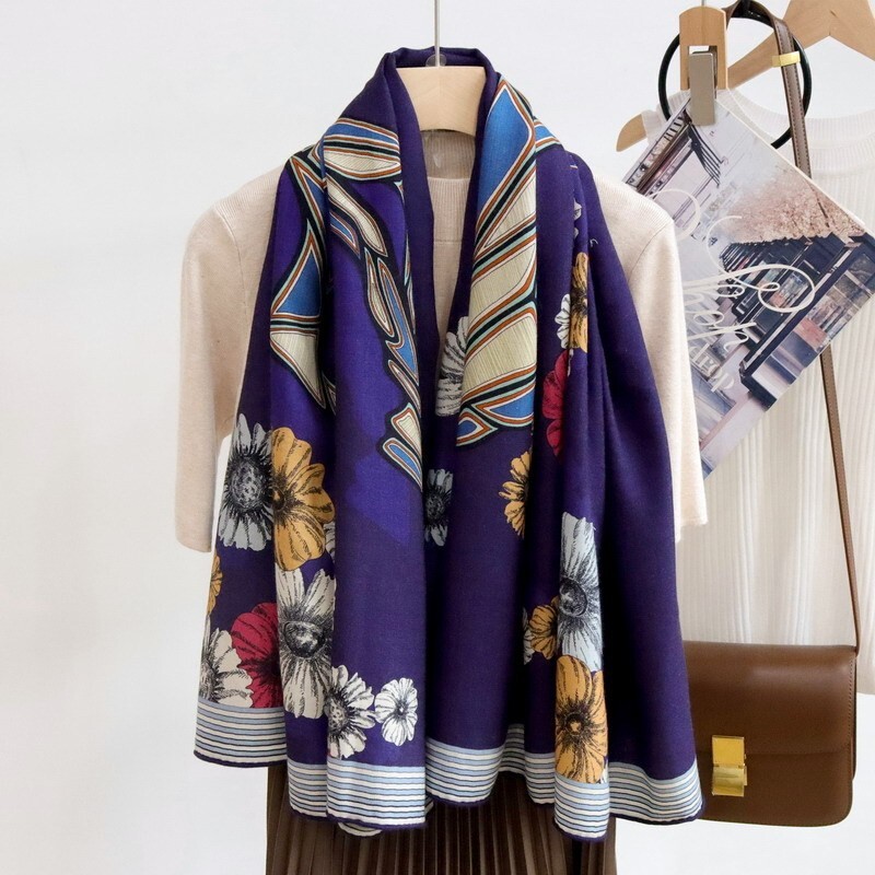 70% Cashmere 30% Silk Floral Horse Print Double Face Shawl Wrap Scarf 135cm