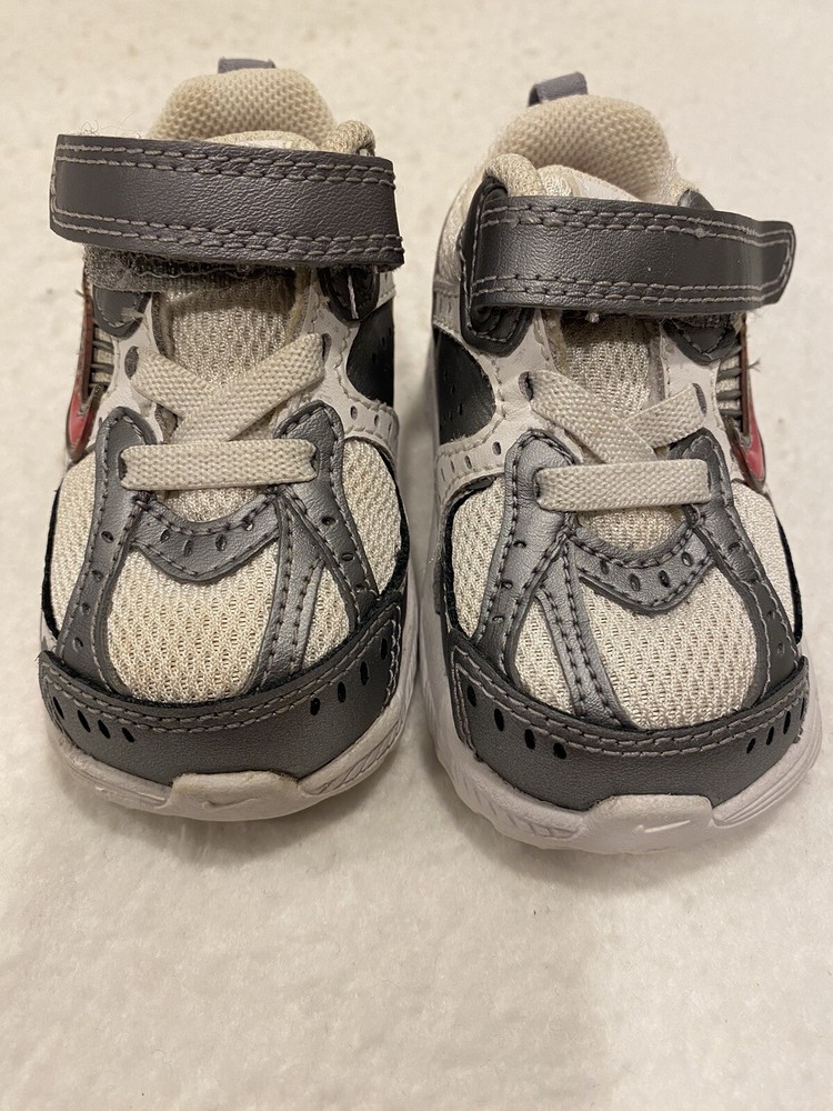 EUC Nike 3.5C Little Girls Shoes Pink White 354822-161