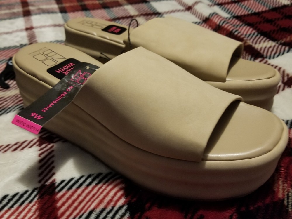 No Boundaries Flatform Women’s Sandals Size 9W New W/tag