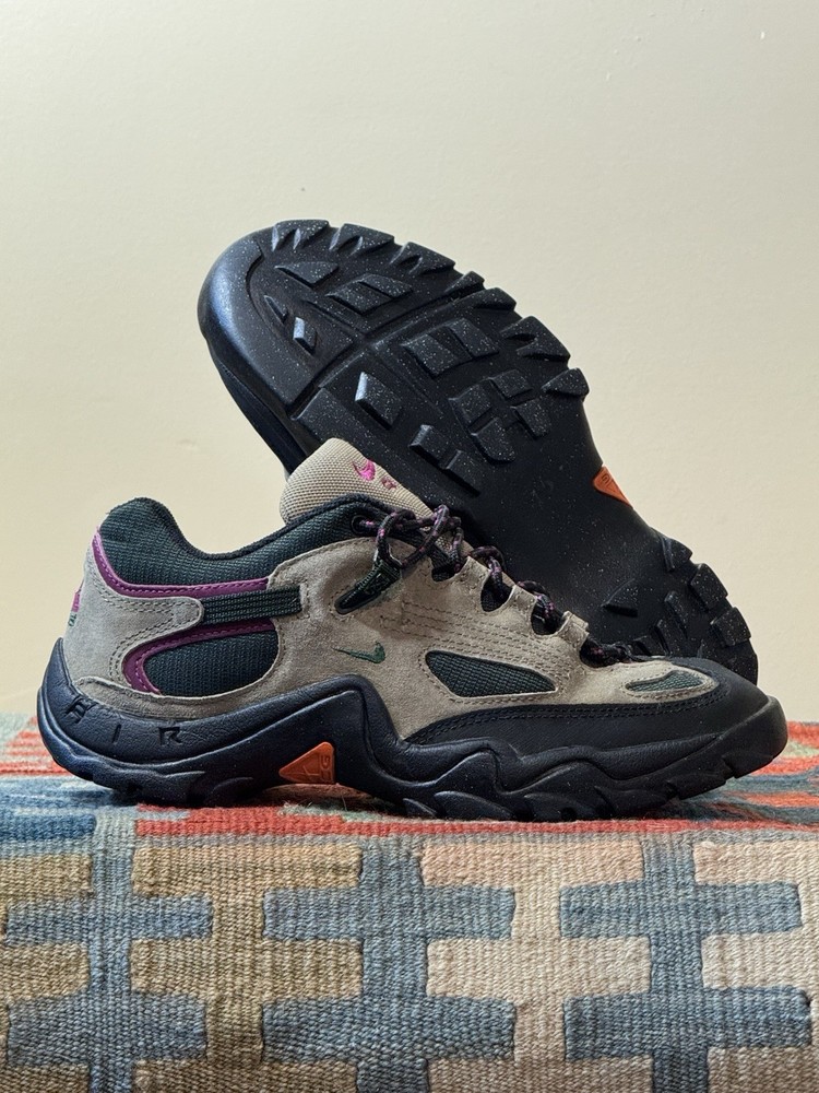Vintage RARE 90’s Nike ACG Trekking Sneakers Women’s Size 9 Outdoor Hiking Trail