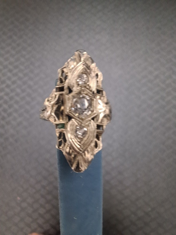 18K Gold Diamond Ring