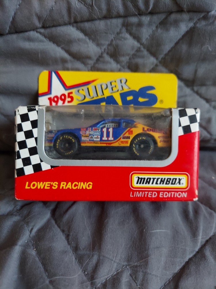 MATCHBOX 1995 SUPER STARS # 11 BRETT BODINE ( LOWE'S RACING )