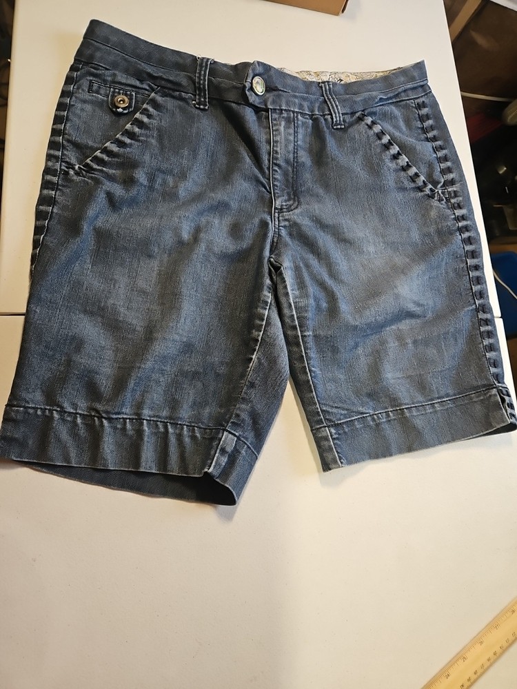 One One Jean Shorts Whip Stitch 14 Floral Buttons Stretch