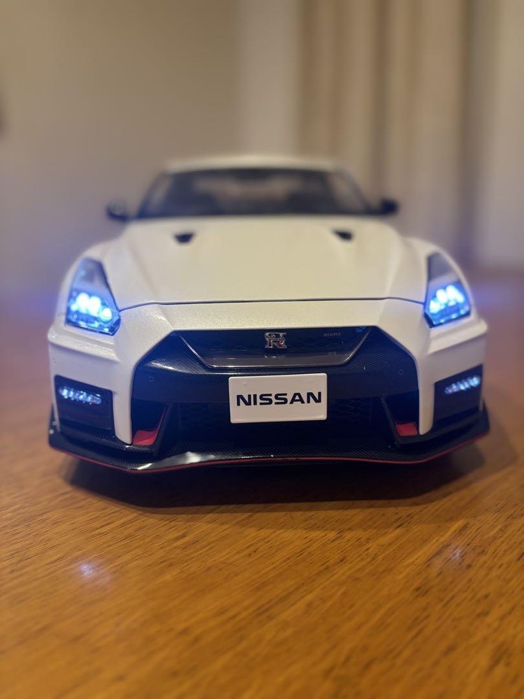 DeAgostini GT-R NISMO 1/8 Scale Model Premium Collectible from Japan