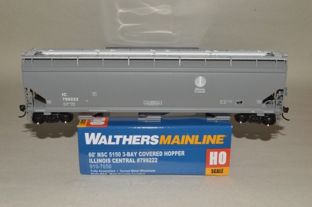 HO Walthers 60' NSC 5150 grain covered hopper car Illinois Central RR 799222