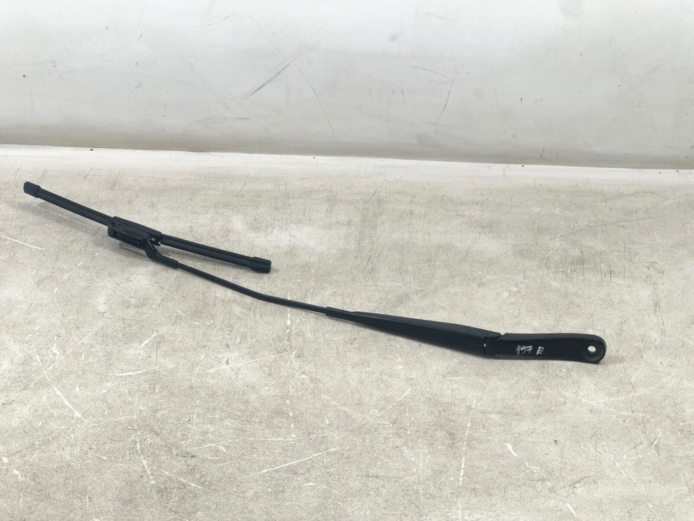 16-20 JAGUAR XF FRONT RIGHT PASSENGER SIDE WINDSHIELD WIPER WASHER ARM OEM