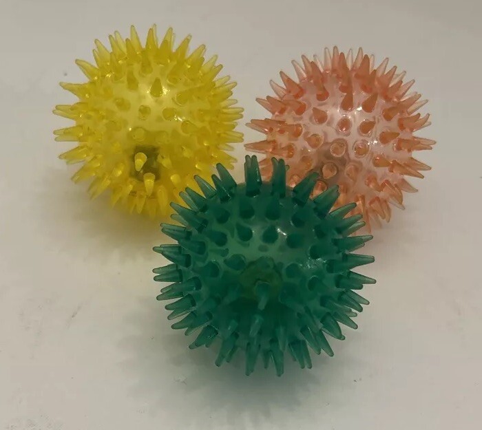 3PC Light up (working)Spike balls Fetching Pets Dogs Play Toys Flashing Lights.