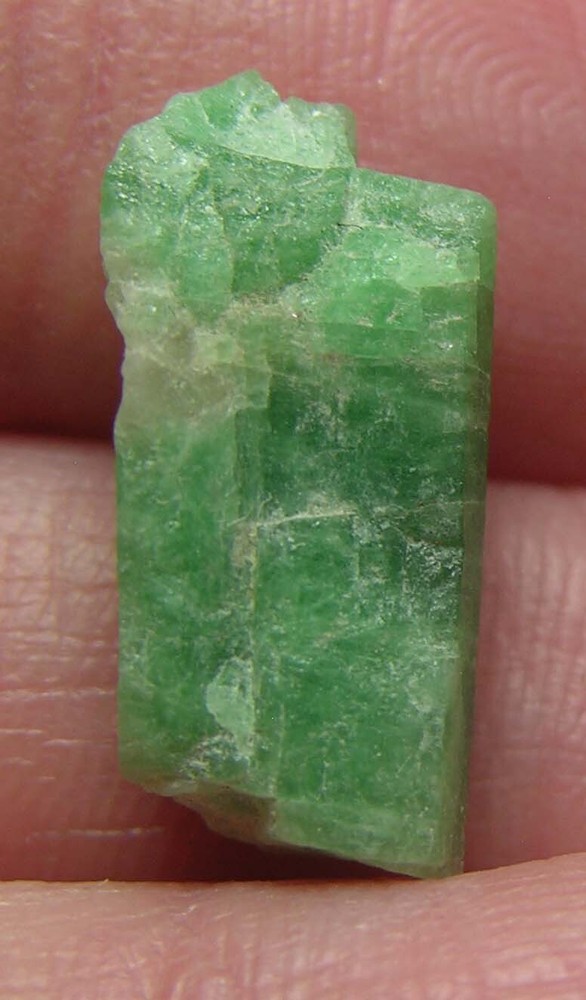 5.45ct Natural Ha Giang Vietnam Emerald Crystal Specimen 17mm 1.05g