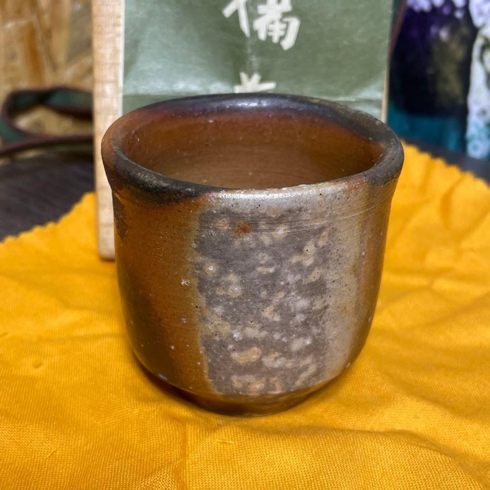 Sake Cup Bizen ShIsesaki Kiln nged Kase Sesame Father: Mitsuru Isesaki