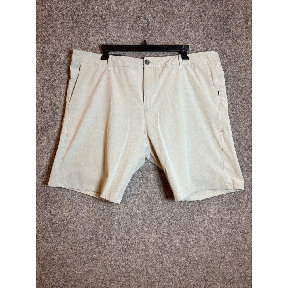 Vuori Men's Athletic Golf Performance Shorts Khaki Size 38 Stretch Quick Dry