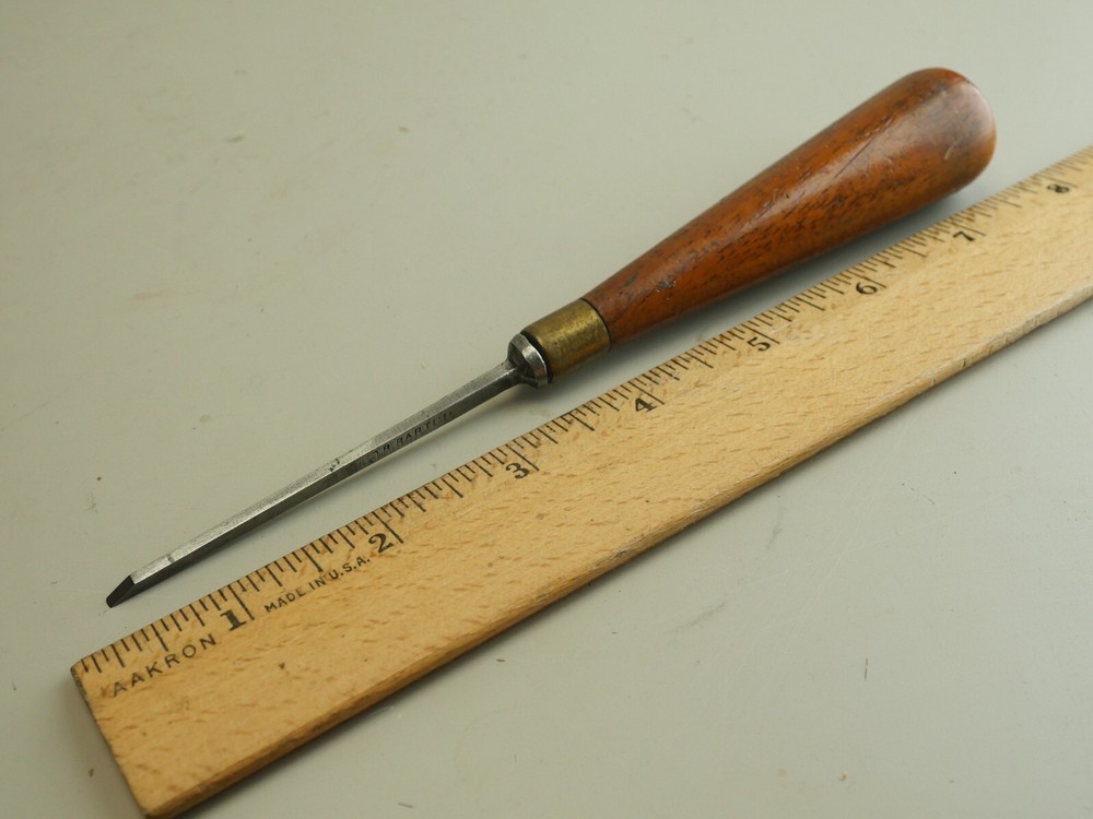 Old wood tools Vintage D. R. Barton 3/32