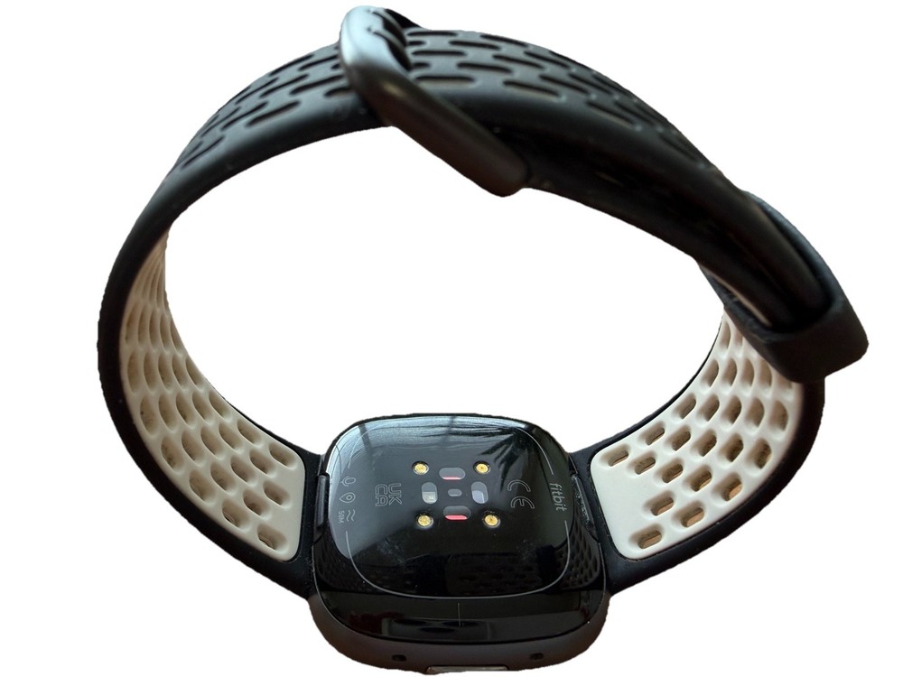 Fitbit Versa 4 Smart Fitness Activity Tracker with Charger Small Band