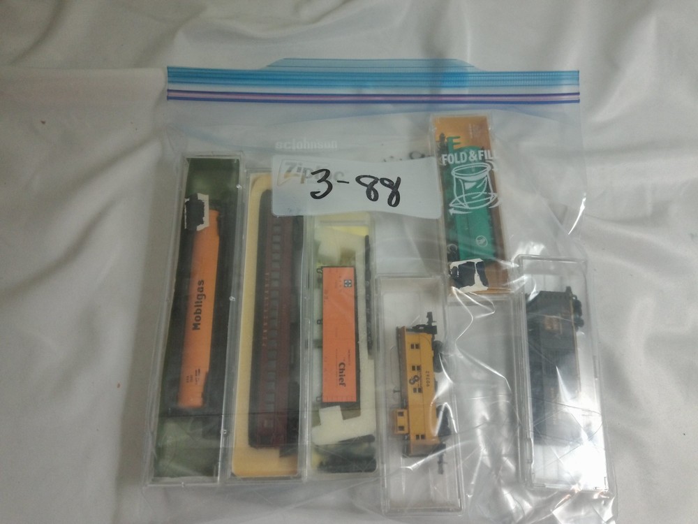 N Scale Rolling Stock Grab Bag - Bulk Freight Car Lot - Sold As Is