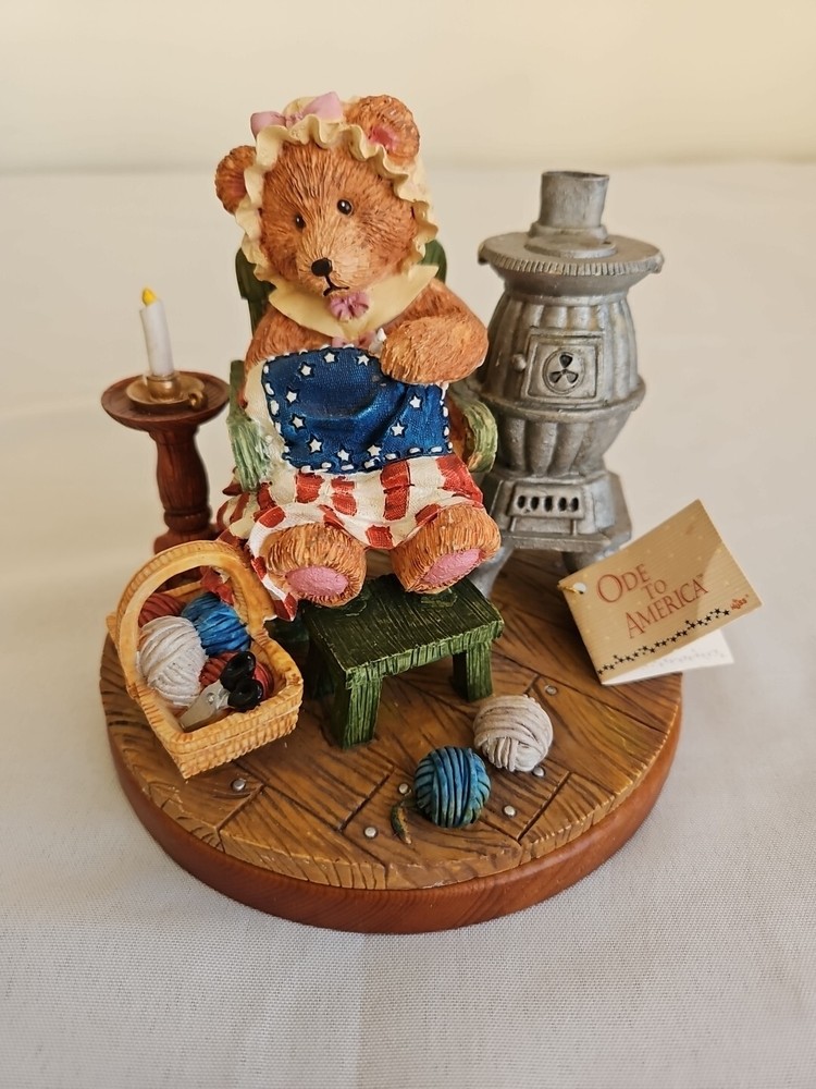 Ode to America By Russ Berrie Patriotic Bear Figurine #1772 Resin 6 in x 5 in