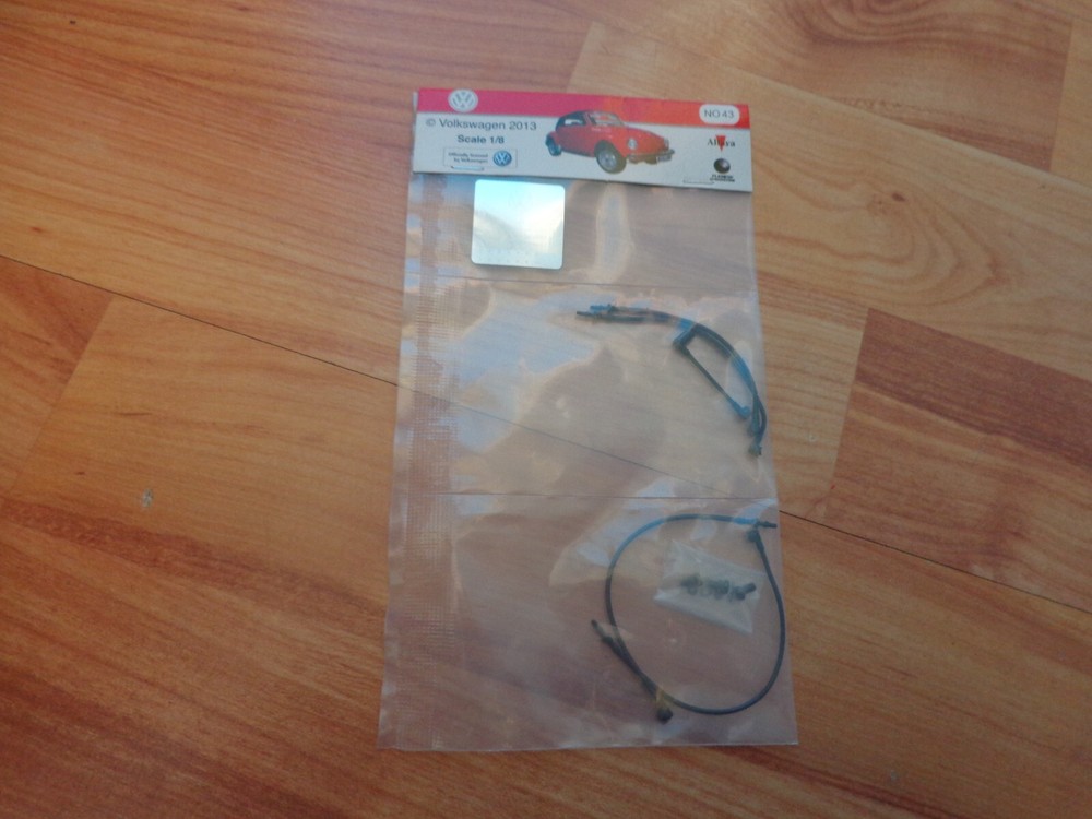 DEAGOSTINI BUILD YOUR OWN VW BEETLE 1303 CABRIOLET CAR #43 SPARK PLUG LEADS