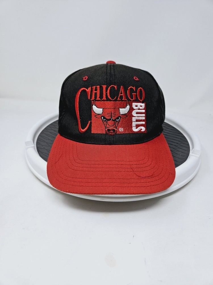 90s VTG Chicago Bulls NBA Snapback Cap by Drew Pearson in Used Condition