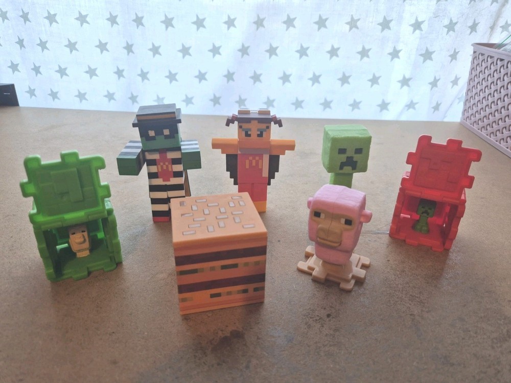 McDonald’s Minecraft Movie Happy Meal Toys Various figures. 2 Blocks. Hamburger.