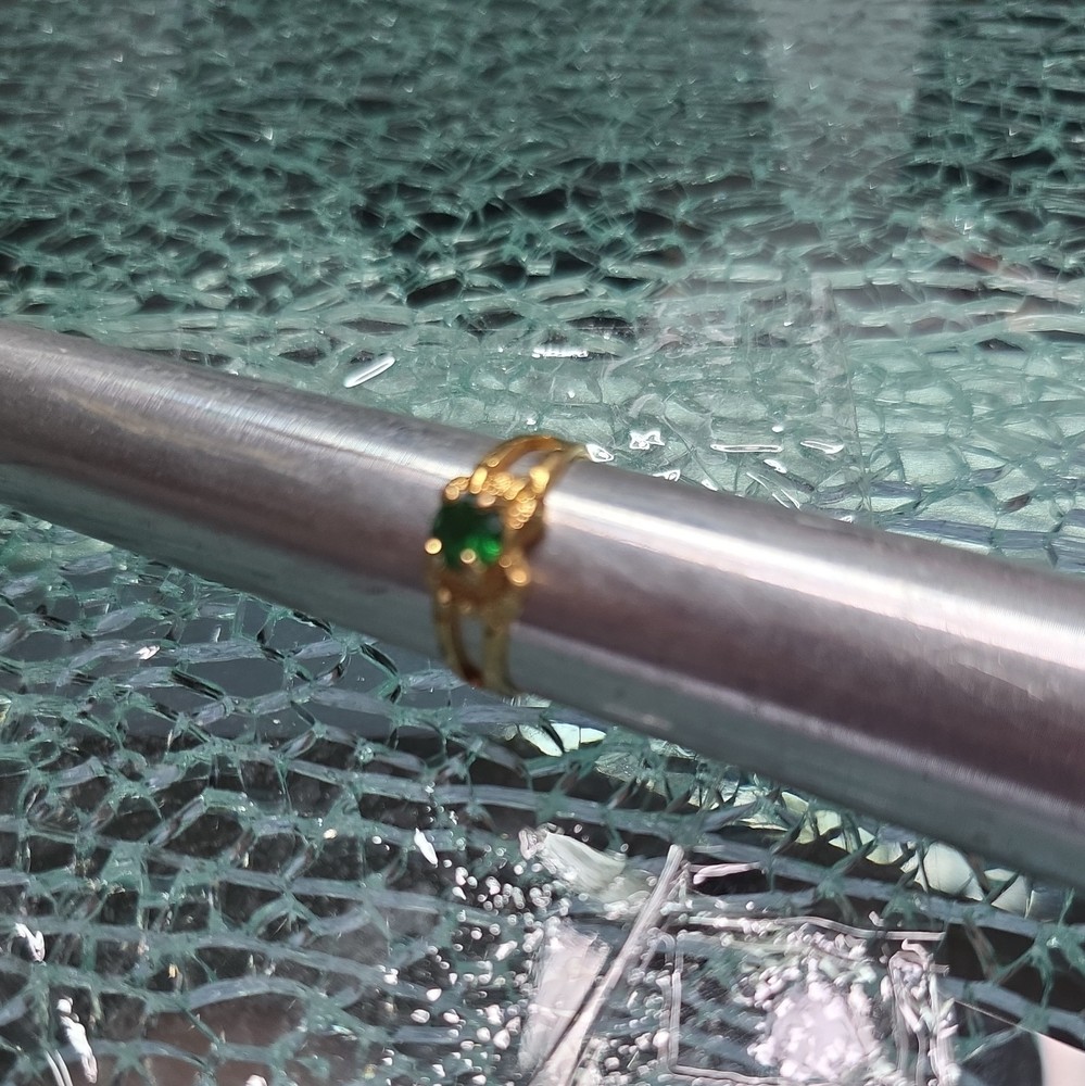 Gold Plated Gold Tone Band Ring Round Green Stone Prong Setting Size 8