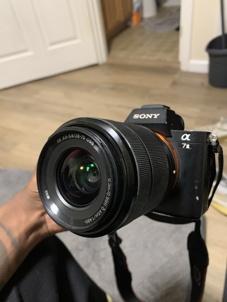 Sony A7 II Mirrorless Camera with 28-70mm f3.5 Lens Kit