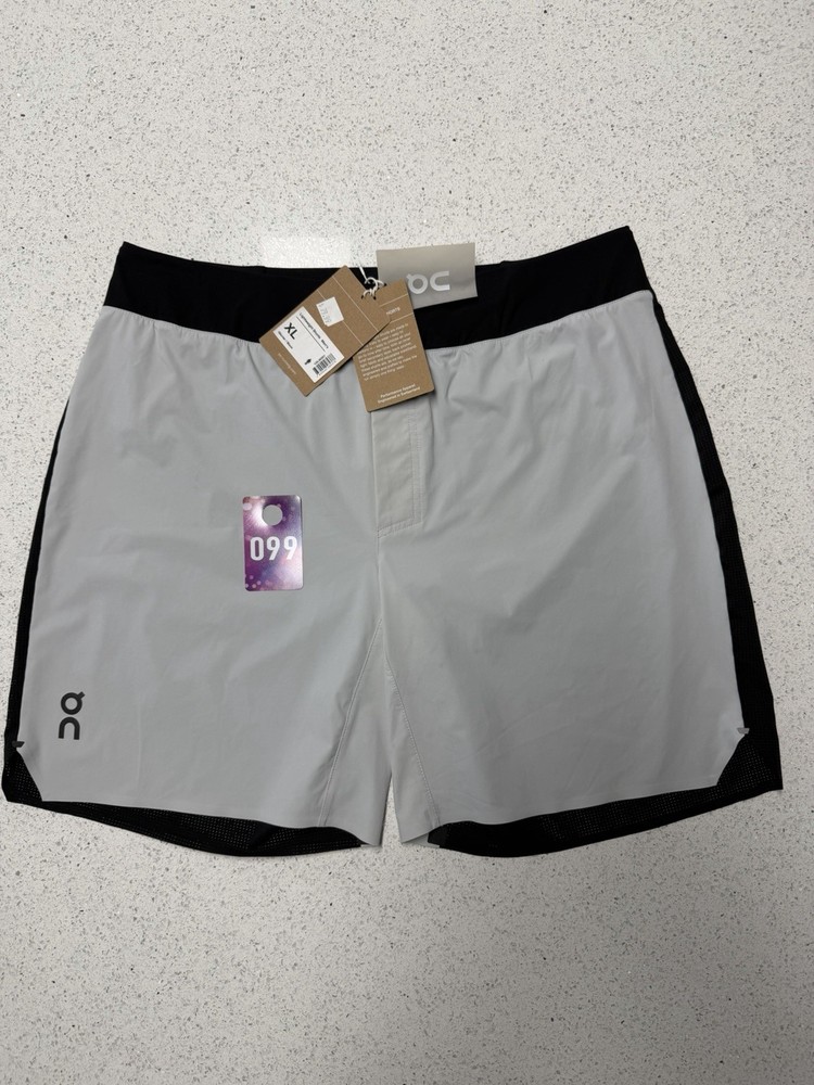 Run On Clouds Men’s Lightweight XL Shorts.