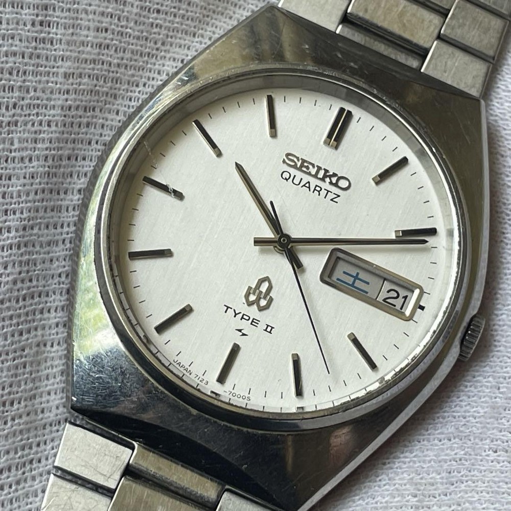 Seikoii 7123-7000 Daini Vintage Quartz Watch