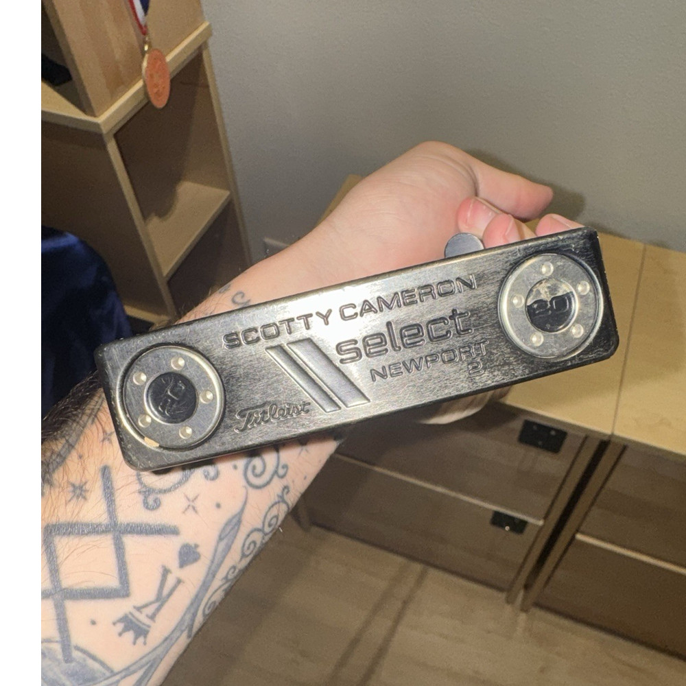 Scotty Cameron Select Newport 2 Right-Handed Blade Putter Sweet Rollz Grip