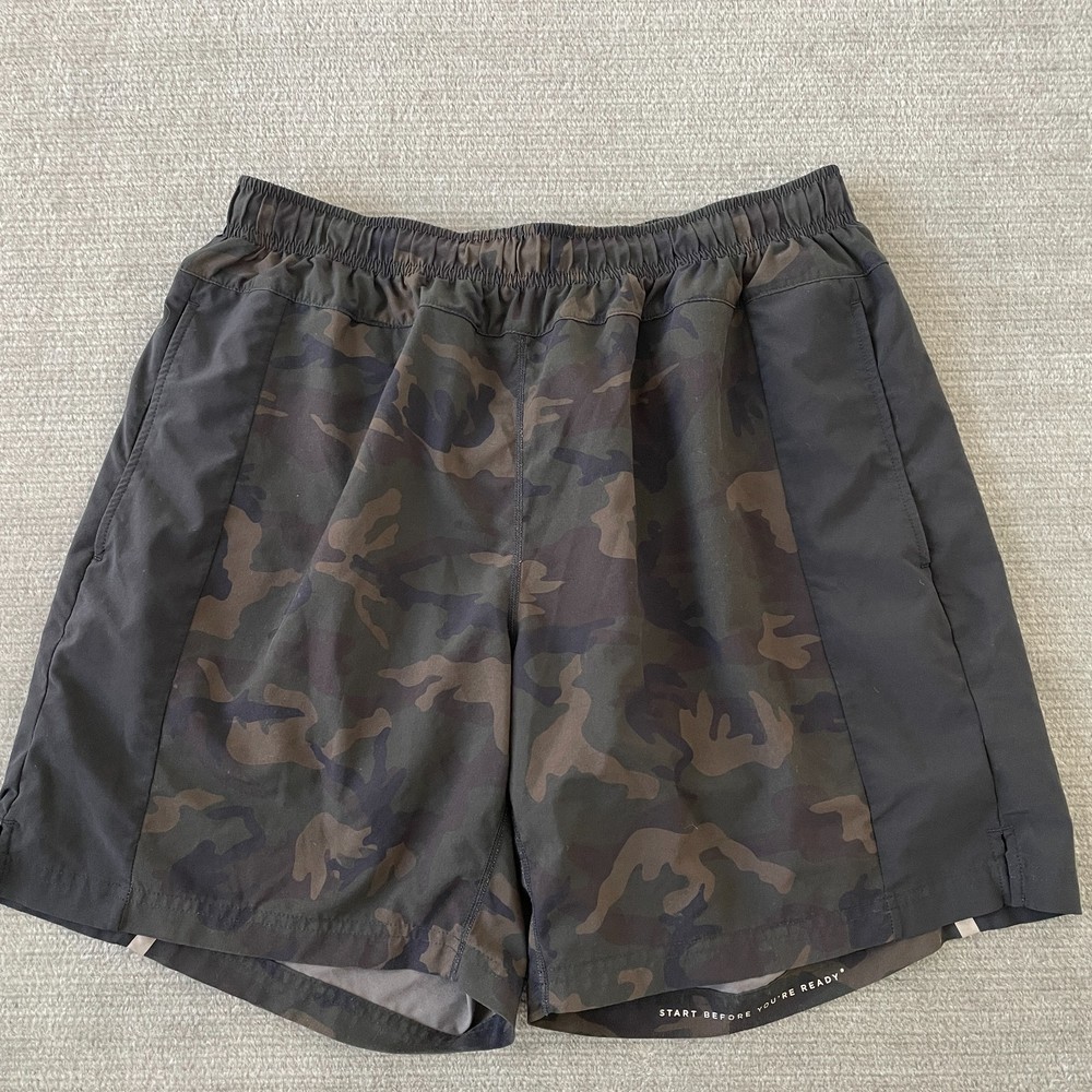 FourLaps Mens Bolt Shorts Lined Camouflage Size Large Gym Active Run 5” Inseam