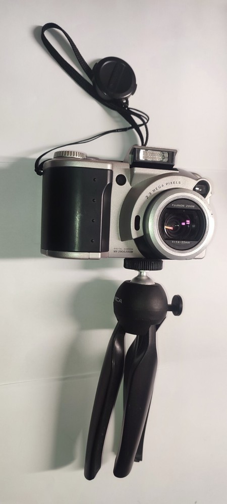 Fujifilm MX-2900 Zoom 2.3MP Digital Camera in Silver