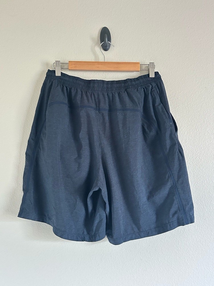 Lululemon Men's Size XL Pace Breaker Short *Linerless 9