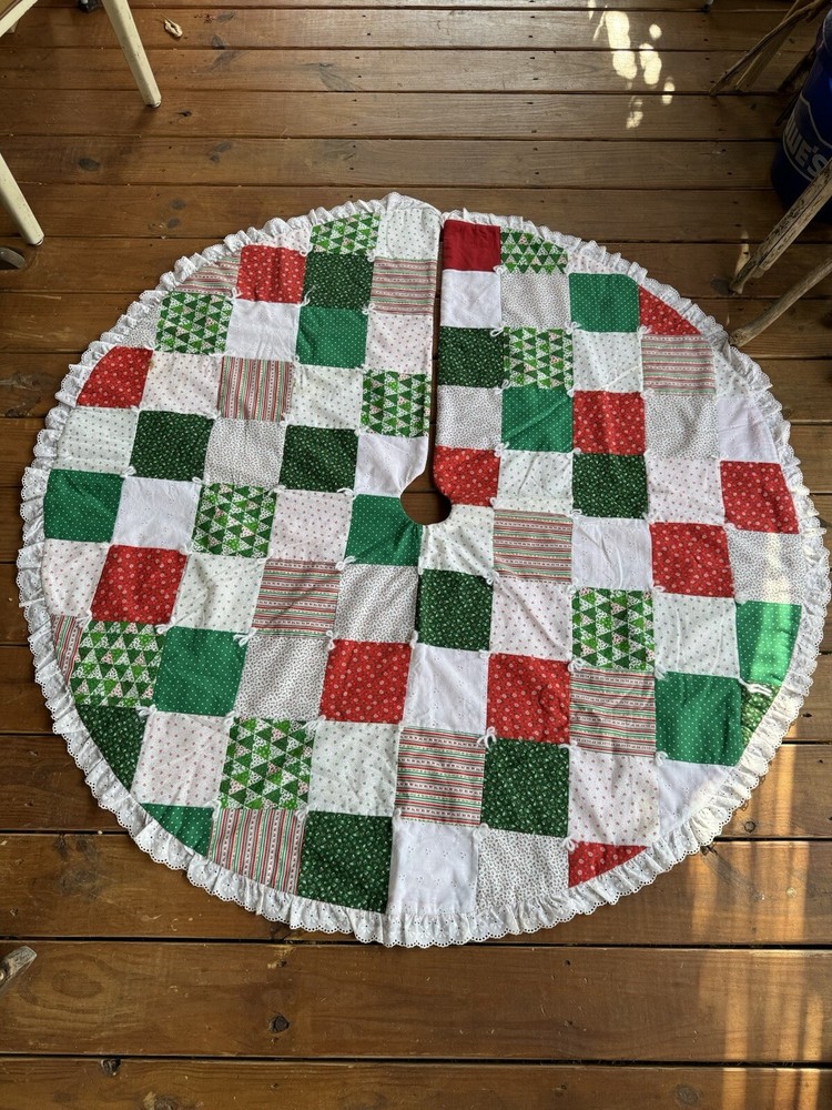 Christmas Tree Skirt Pacthwork Quilt Reversible Poinsettia Picot Trim Vintage 55