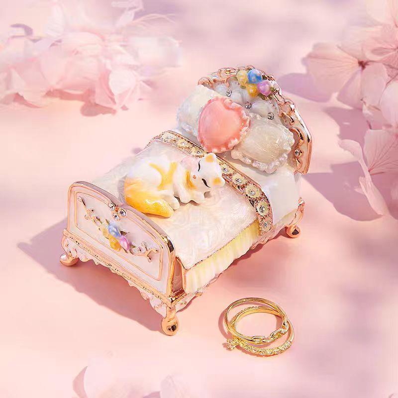 Jewelry Box Metal Multicolor Cat Bad Small Romantic Carved Enameled Magnetic