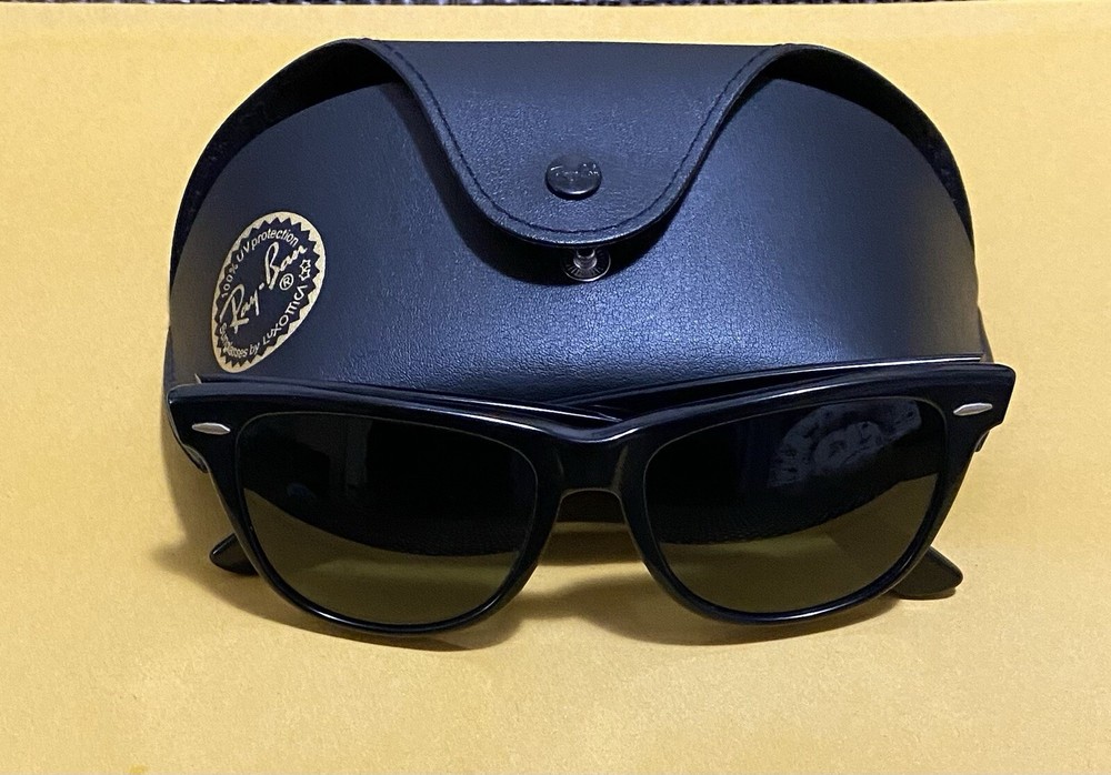 VINTAGE B&L RAY-BAN MADE IN USA BLACK WAYFARER II SUNGLASSES WITH CASE
