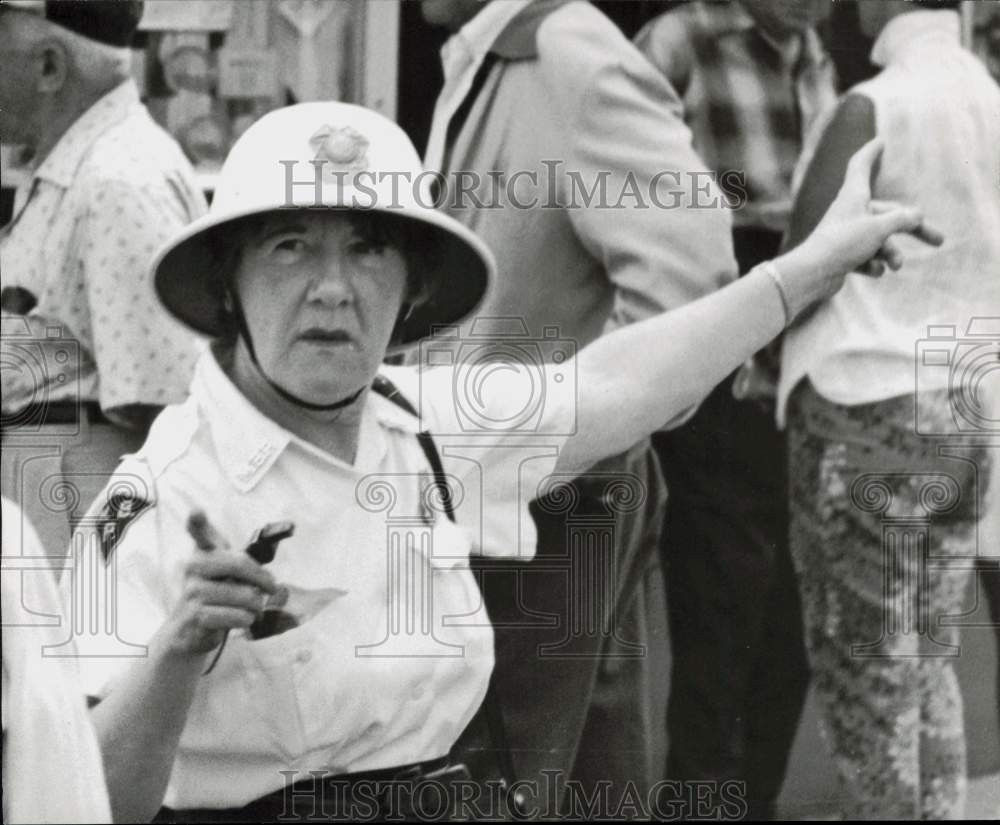 1959 Press Photo Grace Weichelt directs pedestrian traffic - lra77719