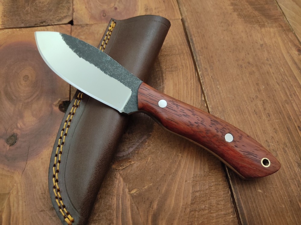 Custom Handmade 1095 Carbon Steel Camping Hunting Survival Skinner Knife