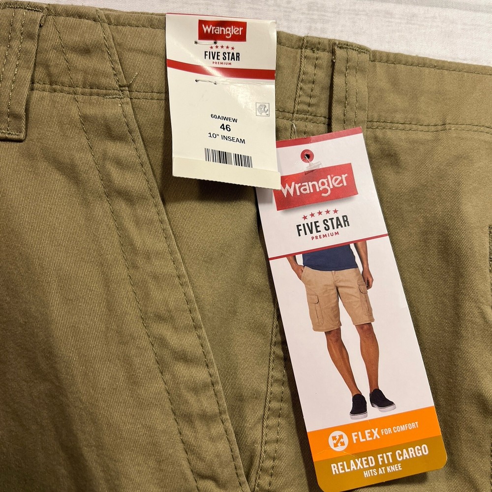 Men's Wrangler Cargo Shorts Flex Khaki Relaxed Fit Tech Pocket Sz 46