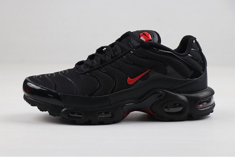 Nike Air Max Plus Men's Black silver air cushion shoes