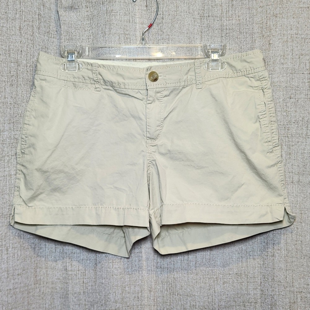 Old Navy Khaki Shorts Women's 8 Ivory Mid Rise 3.5